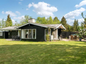 Holiday Home Morle - 600m from the sea by Interhome, Bogø By